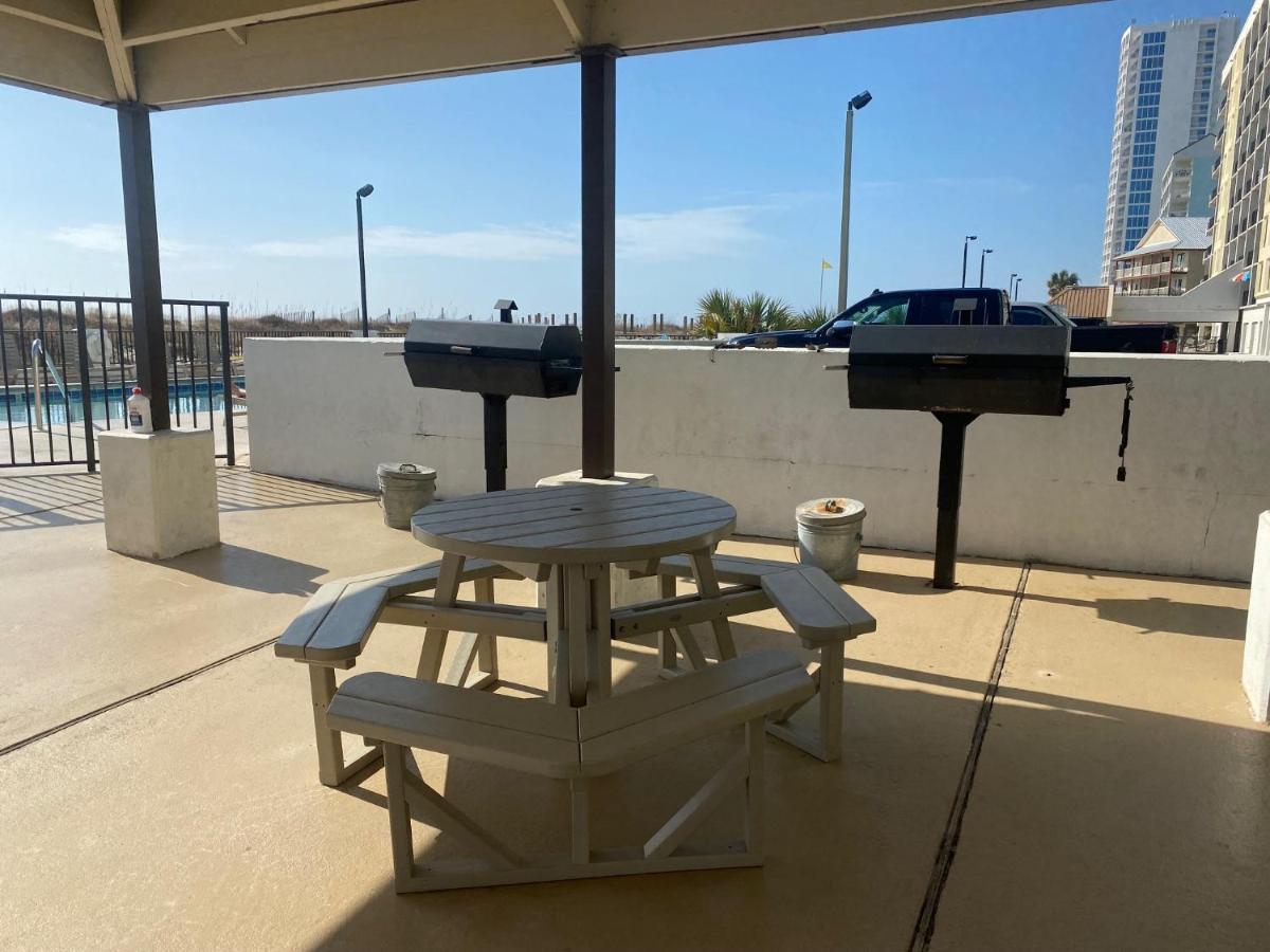 Island Winds East: Renovated Beachfront Condo near Hangout Gulf Shores Exterior photo