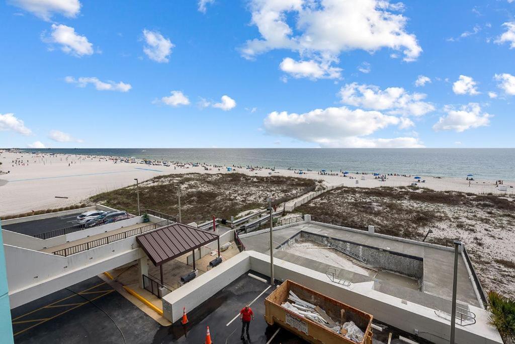 Island Winds East: Renovated Beachfront Condo near Hangout Gulf Shores Exterior photo