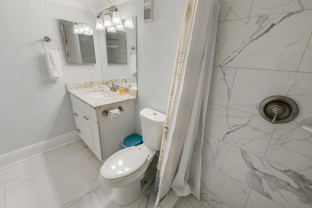 Island Winds East: Renovated Beachfront Condo near Hangout Gulf Shores Exterior photo